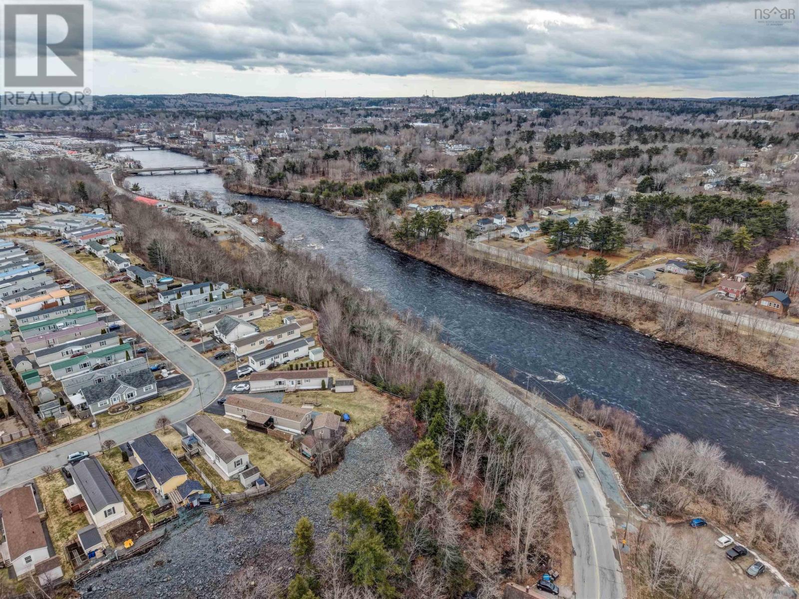 726 Lahave Street Property Photo 6