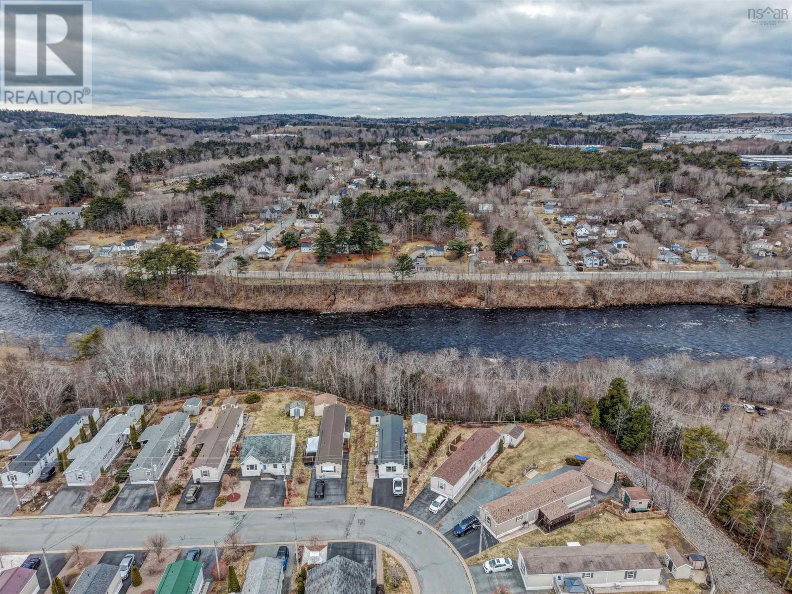 726 Lahave Street Property Photo 7