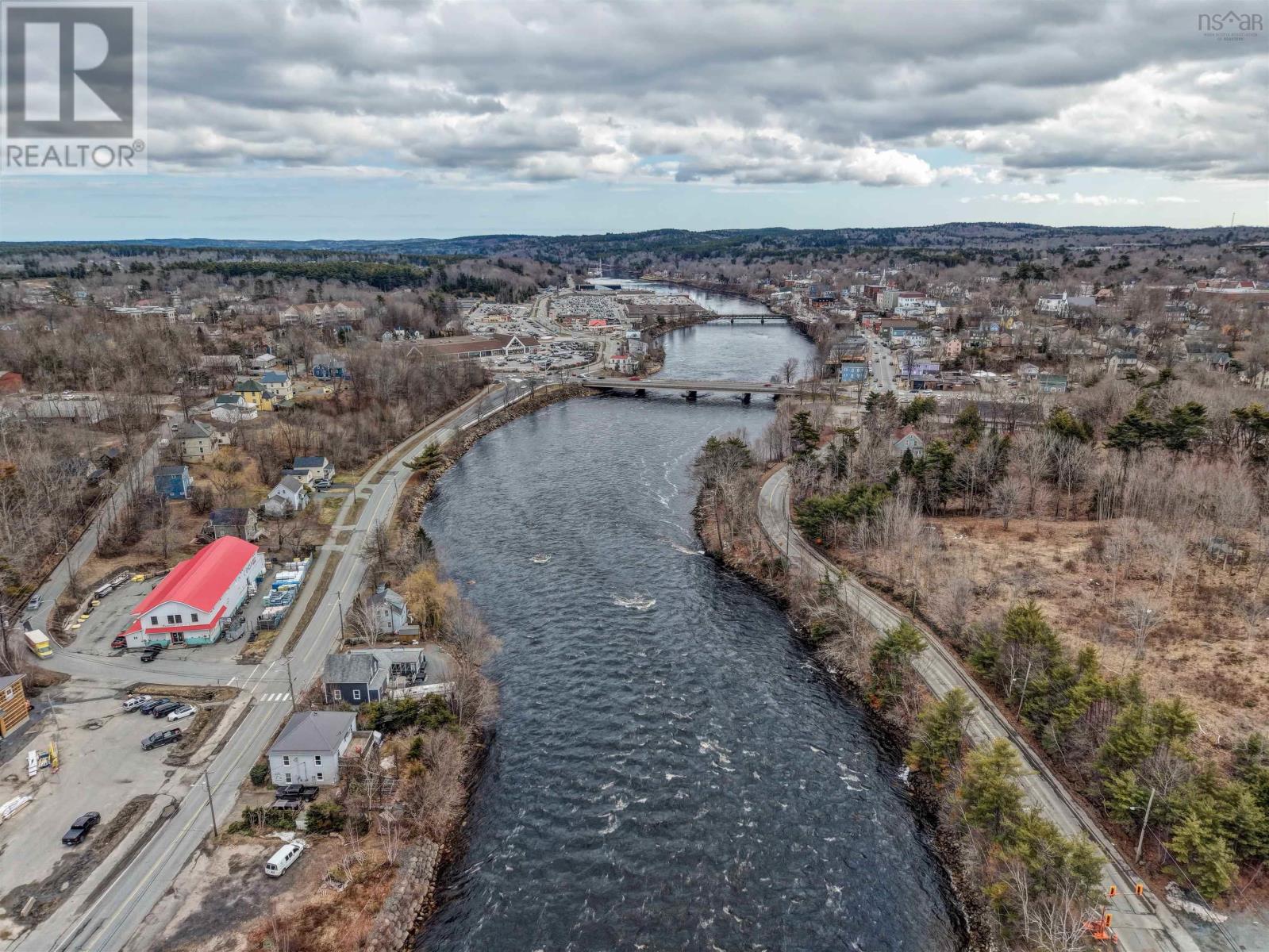 726 Lahave Street Property Photo 8