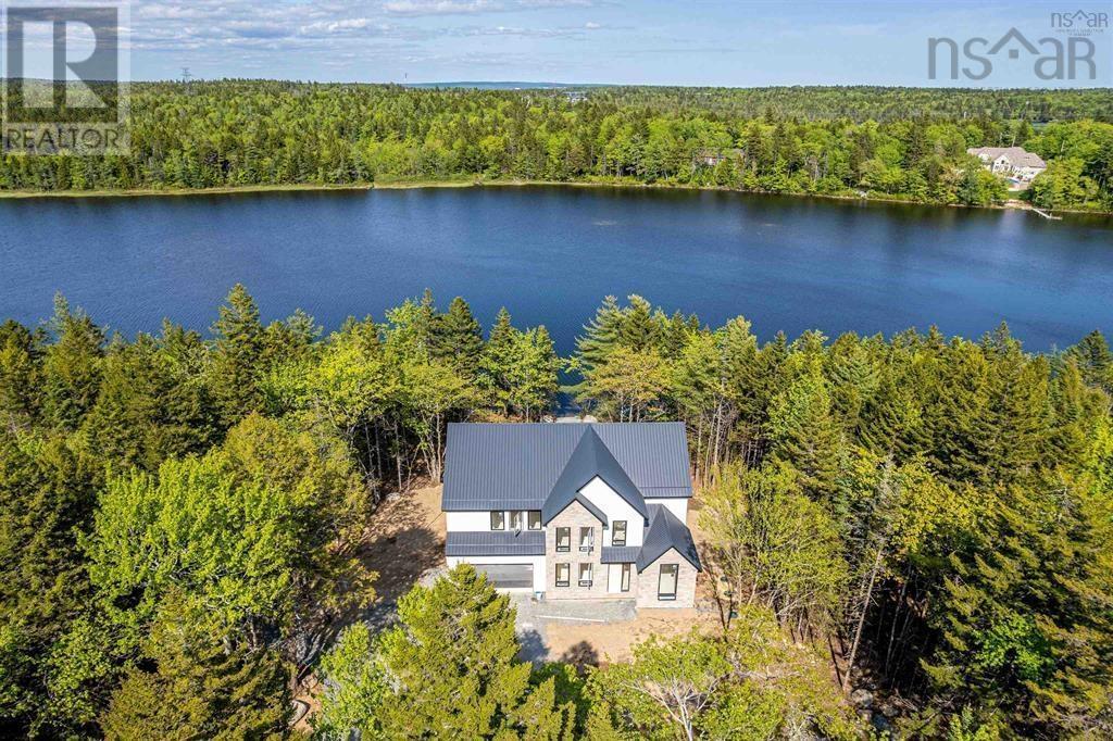 103 Canoe Crescent