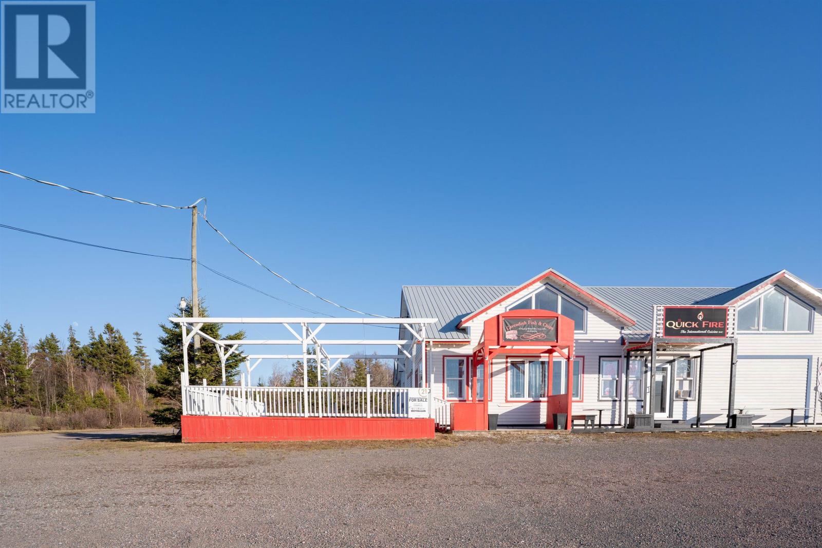 8989 Cavendish Road Property Photo 3