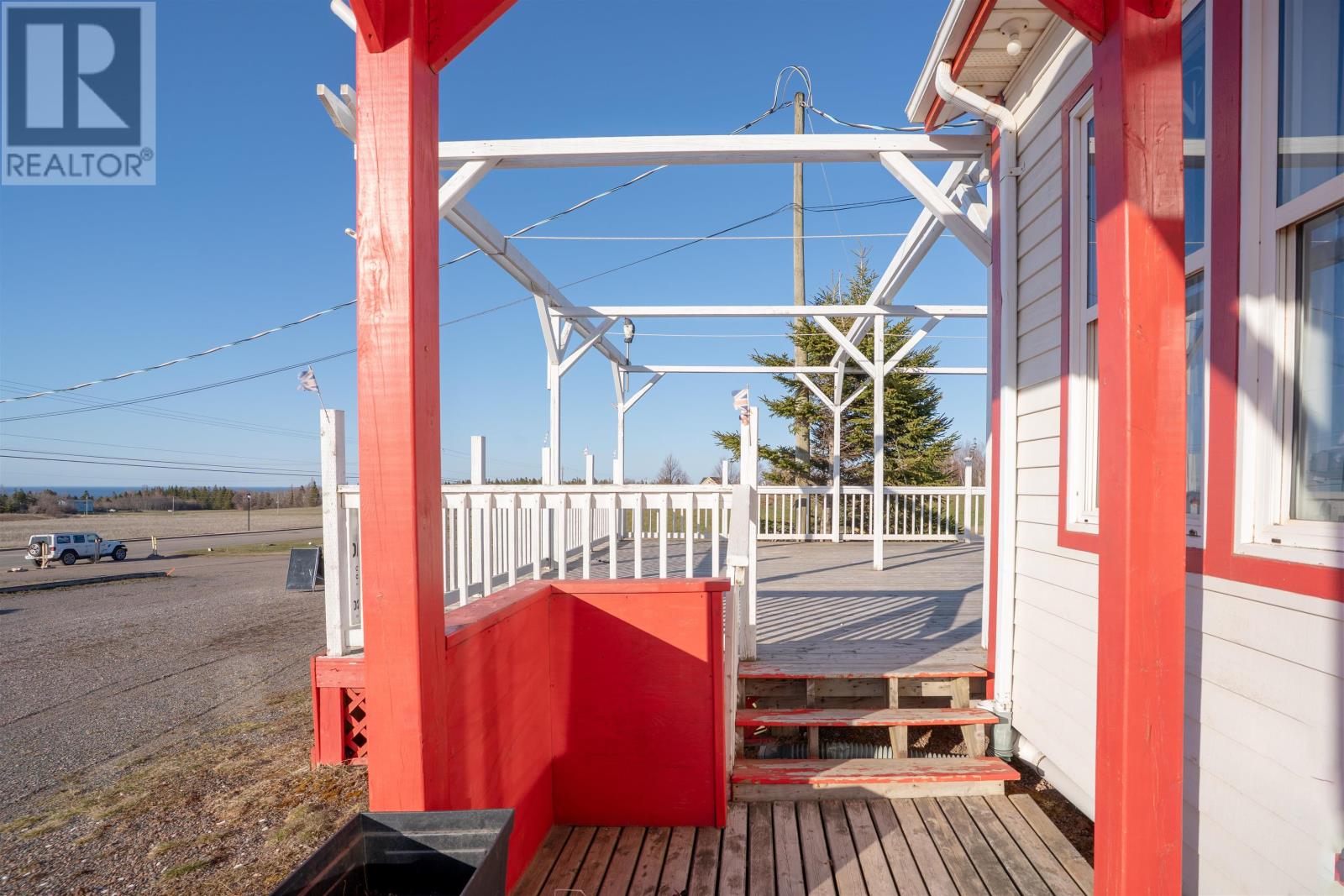8989 Cavendish Road Property Photo 4