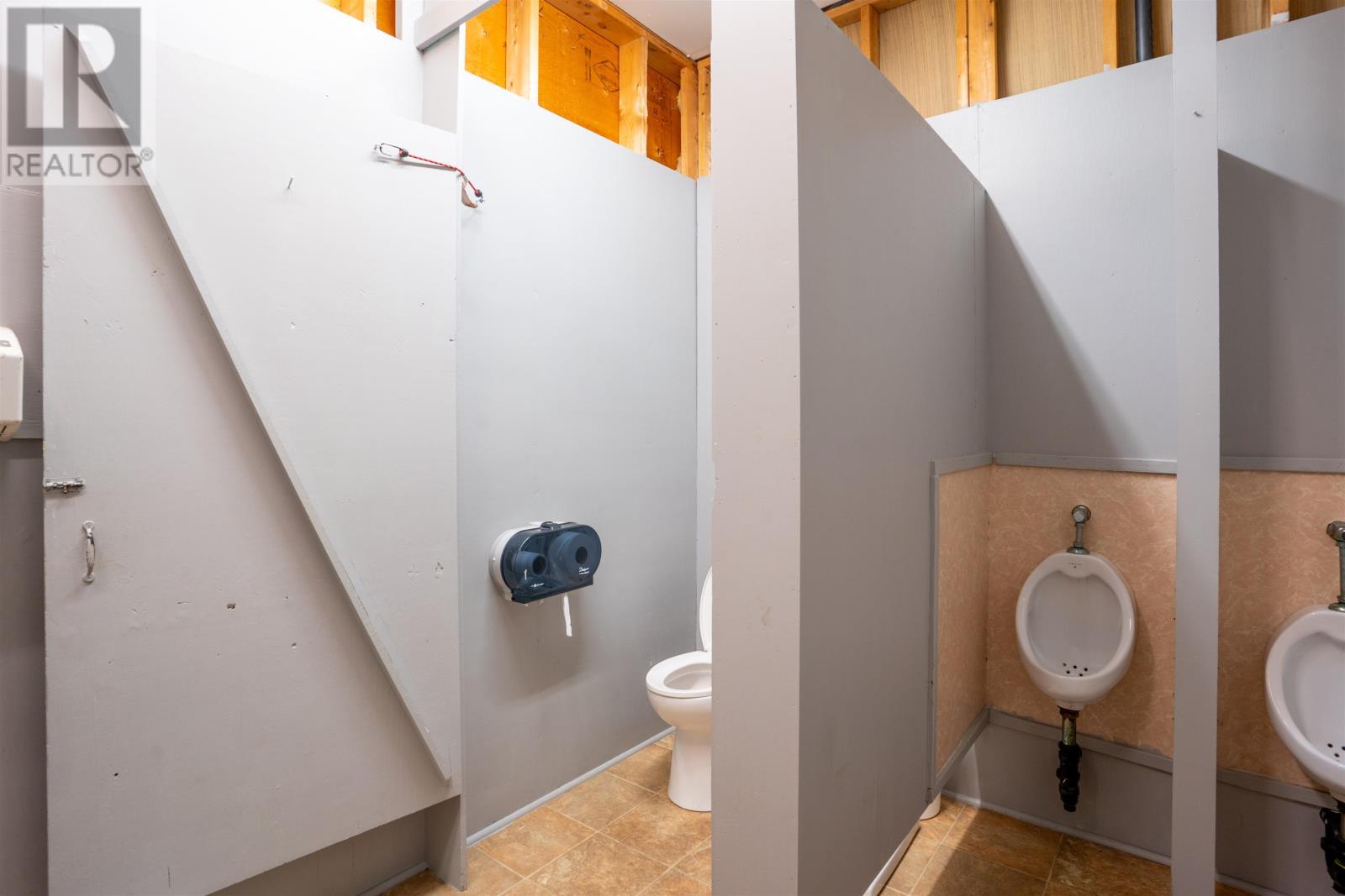 8989 Cavendish Road Property Photo 24