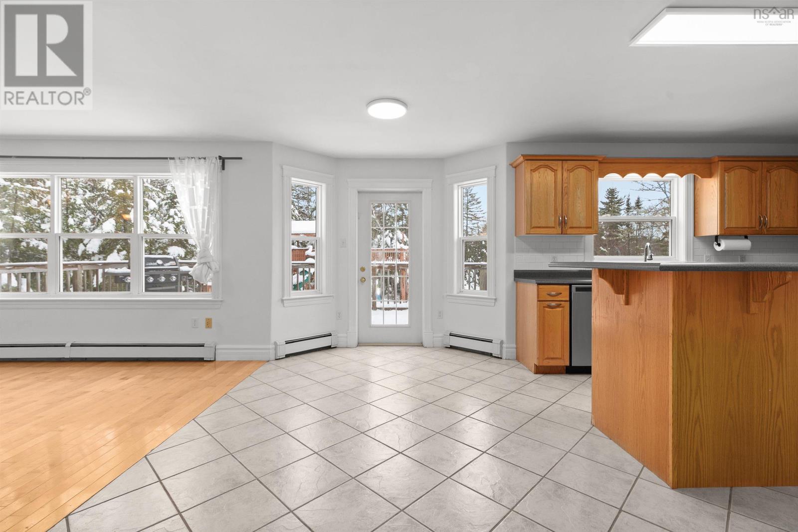 252 Gleneagles Drive Property Photo 10