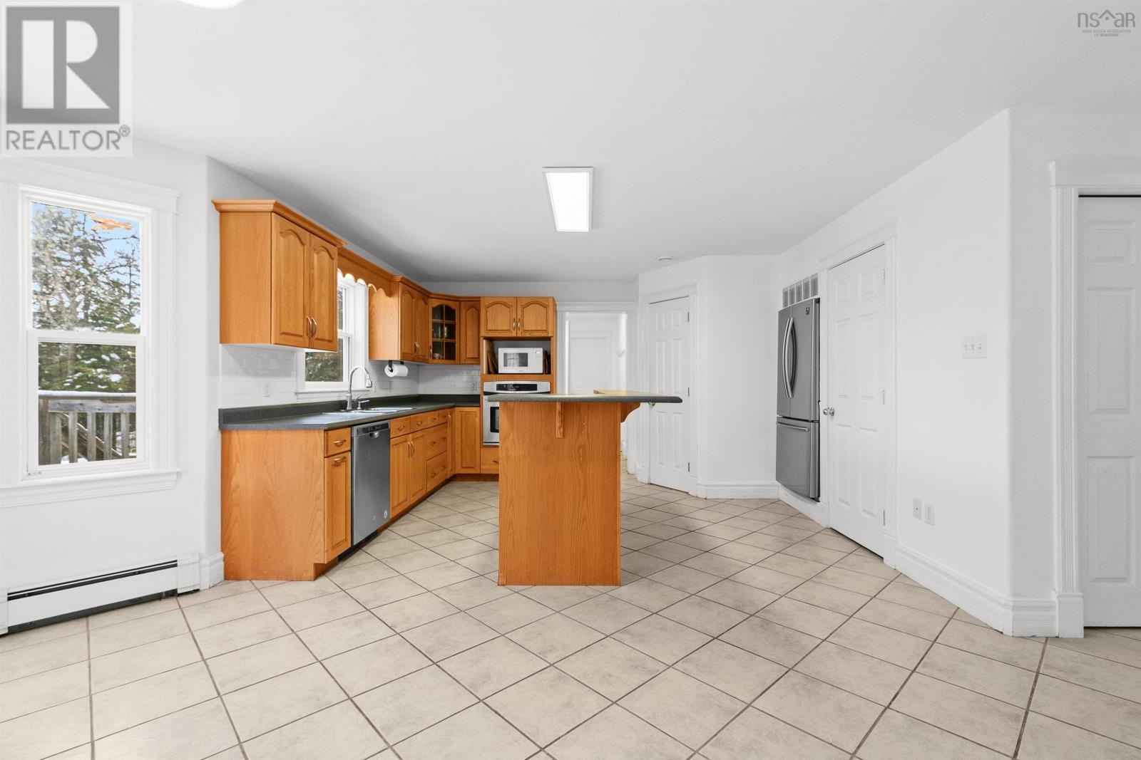 252 Gleneagles Drive Property Photo 12
