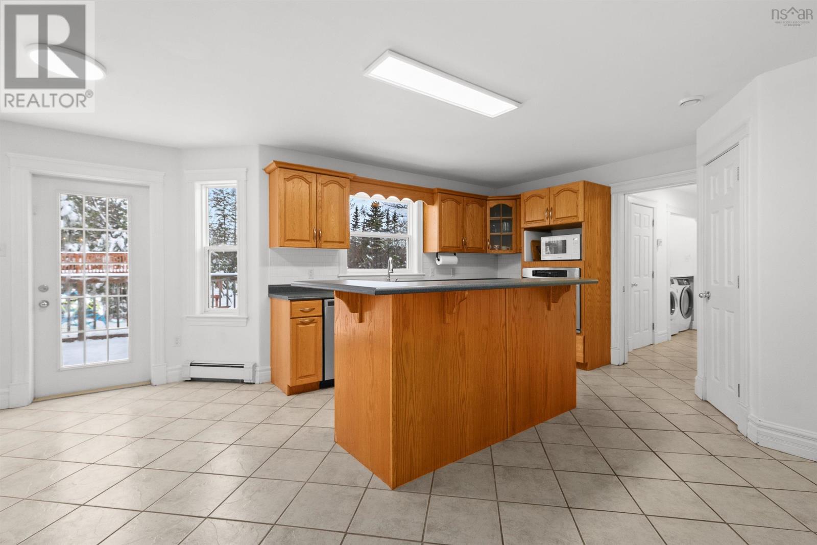 252 Gleneagles Drive Property Photo 13