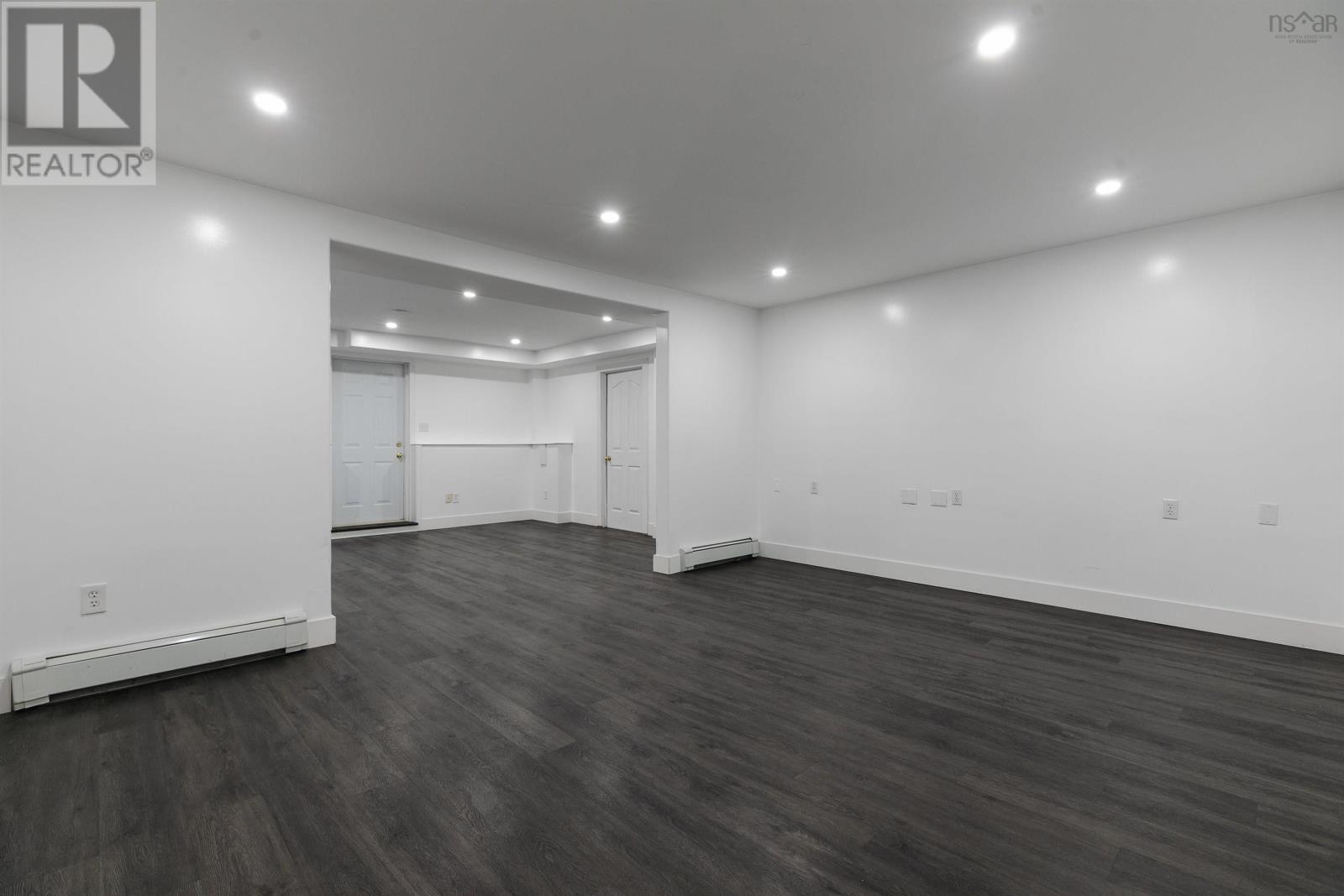 252 Gleneagles Drive Property Photo 26