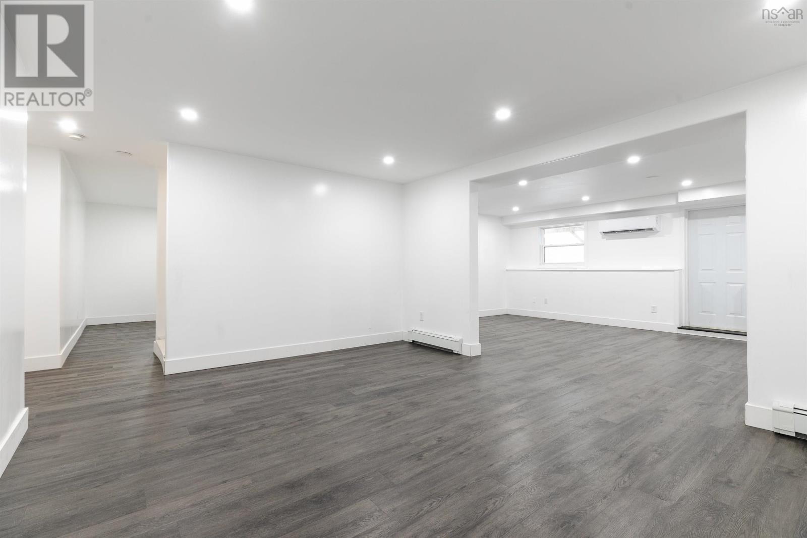 252 Gleneagles Drive Property Photo 27