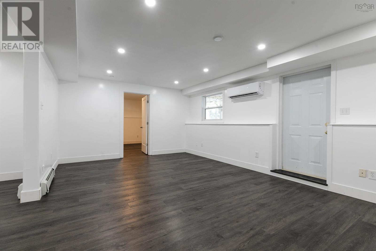 252 Gleneagles Drive Property Photo 28