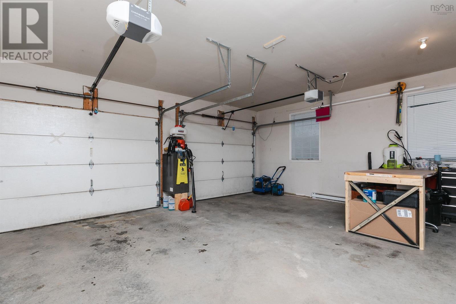 252 Gleneagles Drive Property Photo 32