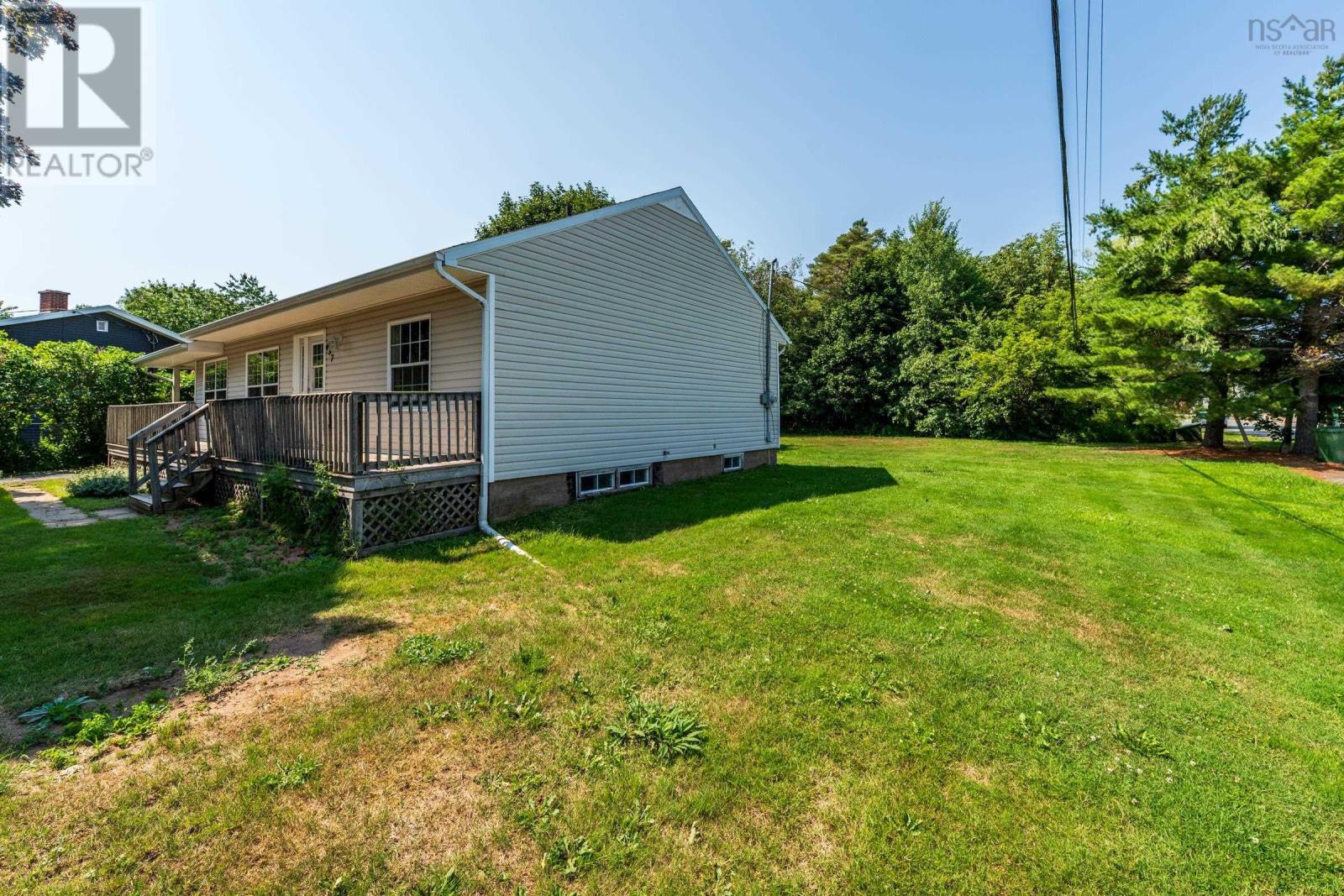 437 Main Street Property Photo 14