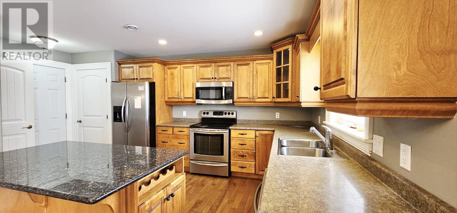 53 Bonavista Avenue Property Photo 4