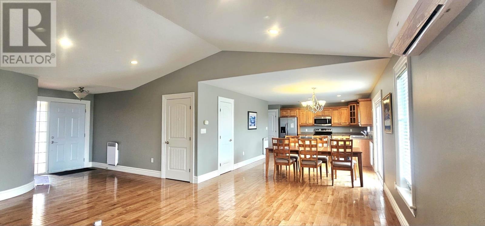 53 Bonavista Avenue Property Photo 9