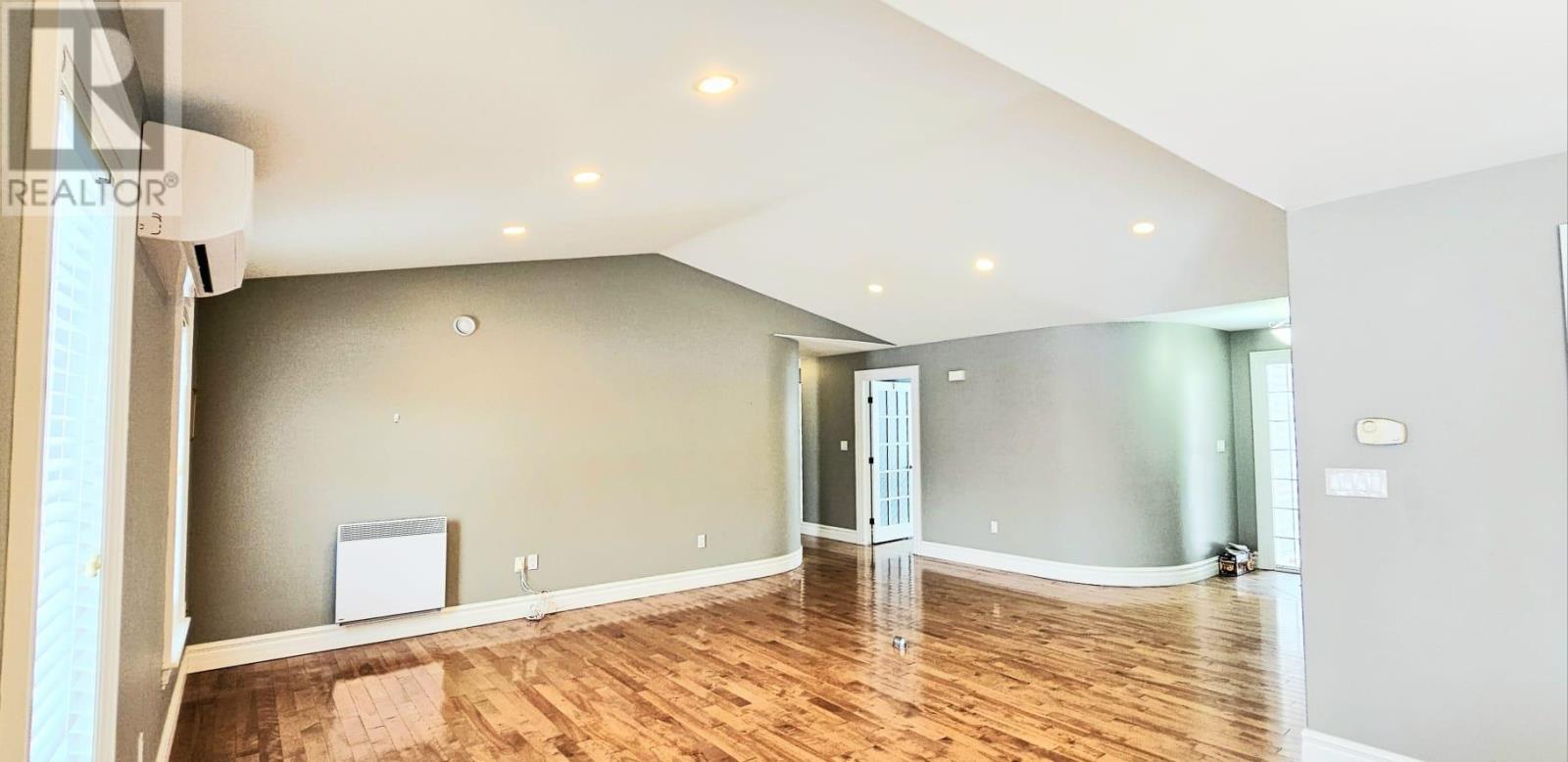 53 Bonavista Avenue Property Photo 18