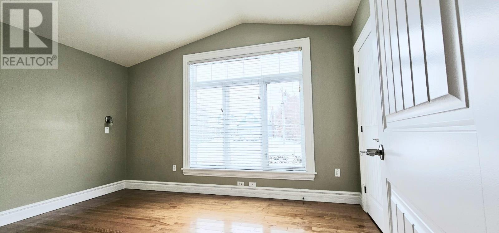 53 Bonavista Avenue Property Photo 32
