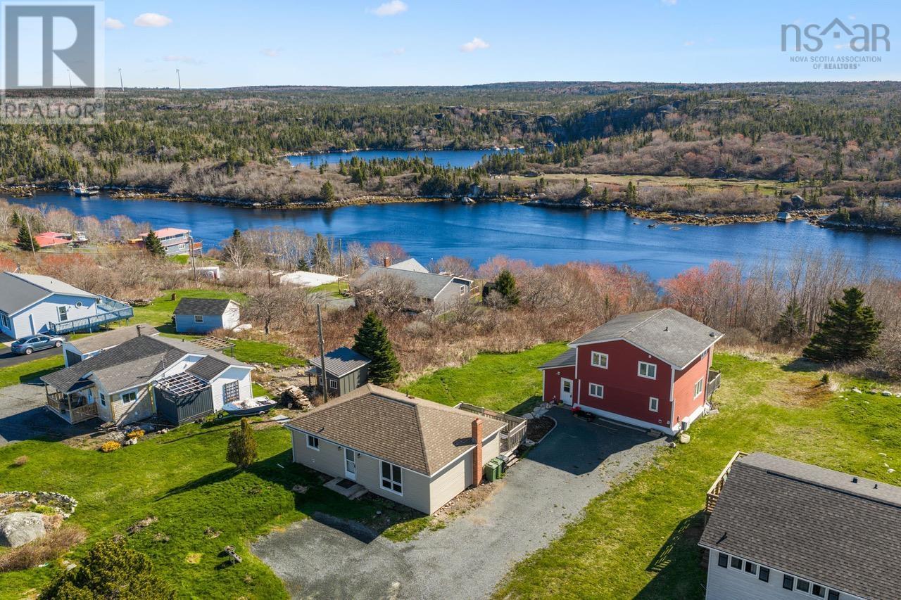 1454 Terence Bay Road Property Photo 3