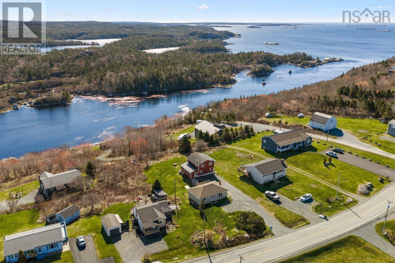 1454 Terence Bay Road Property Photo 4