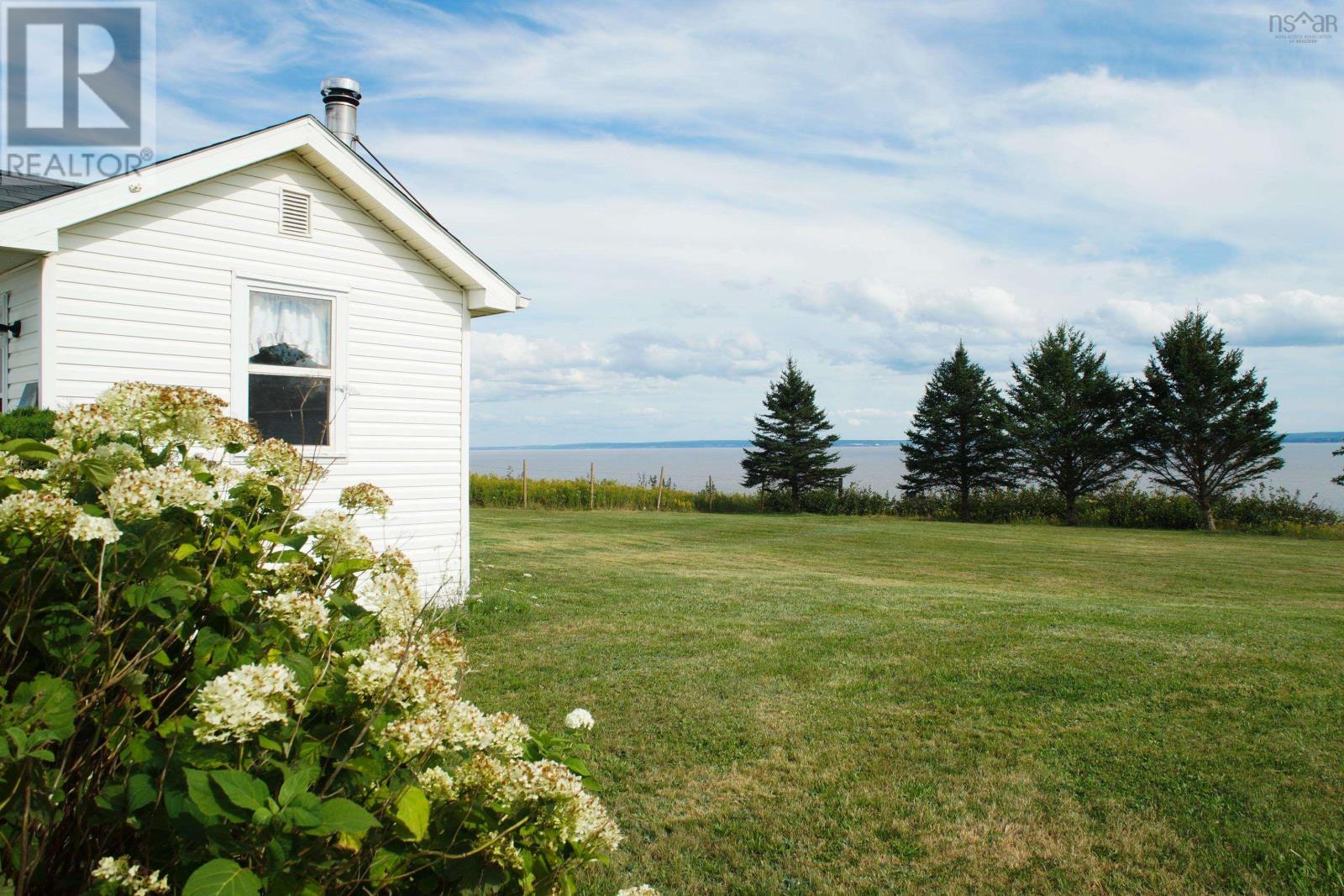 4606 Highway 2 Property Photo 5