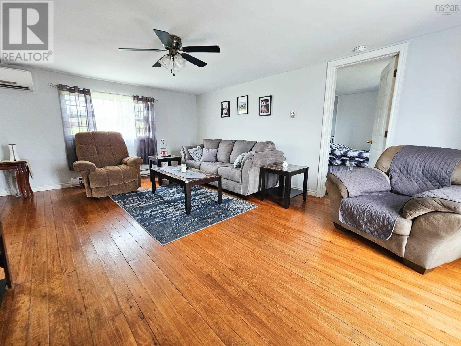 4606 Highway 2 Property Photo 6