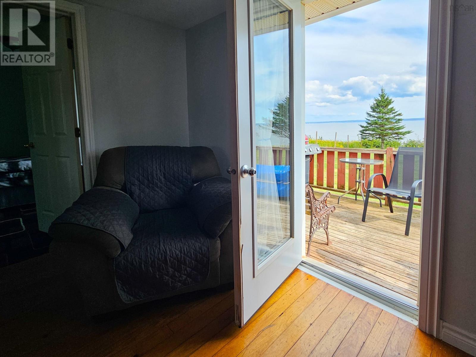 4606 Highway 2 Property Photo 9