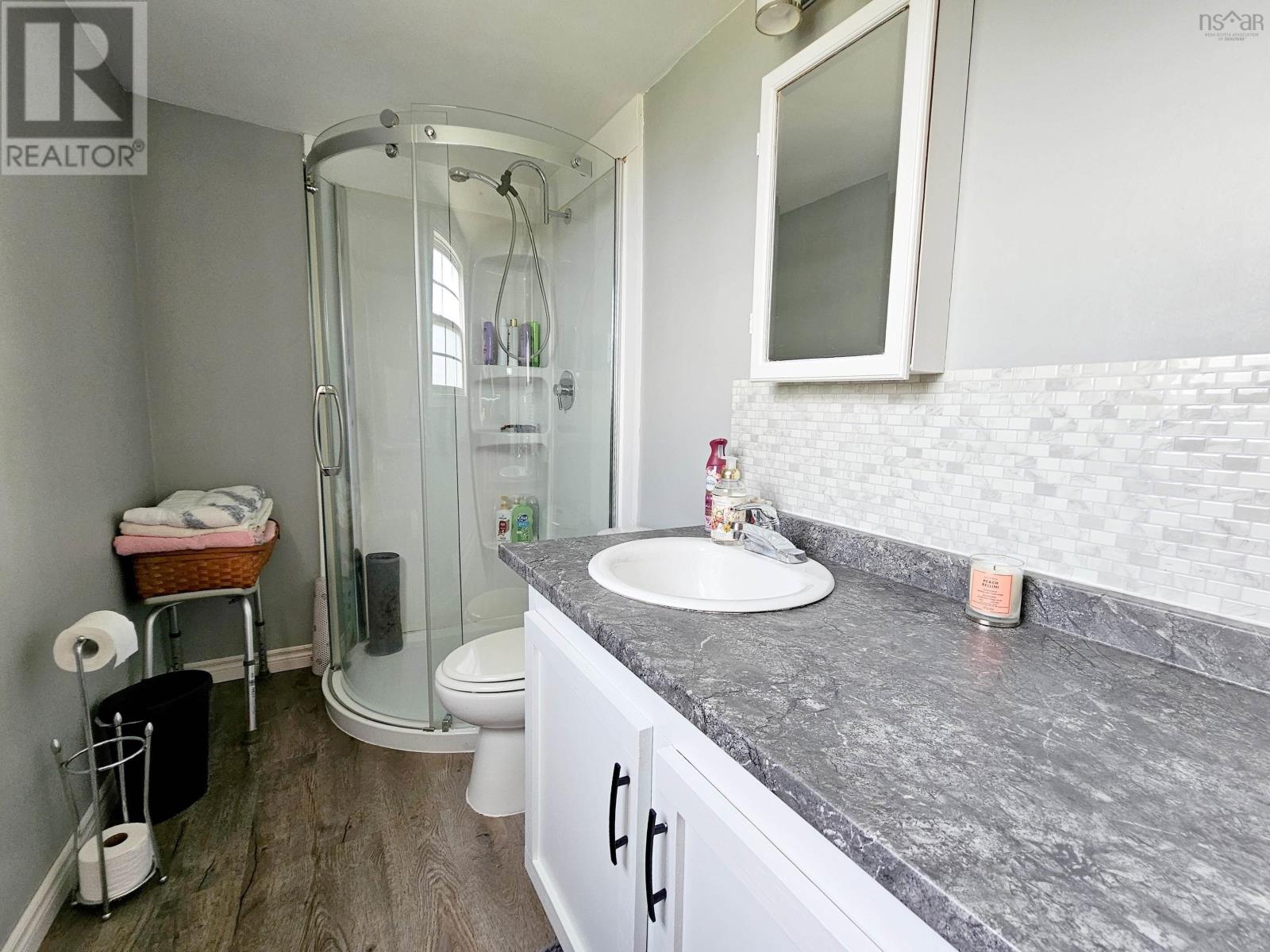 4606 Highway 2 Property Photo 19