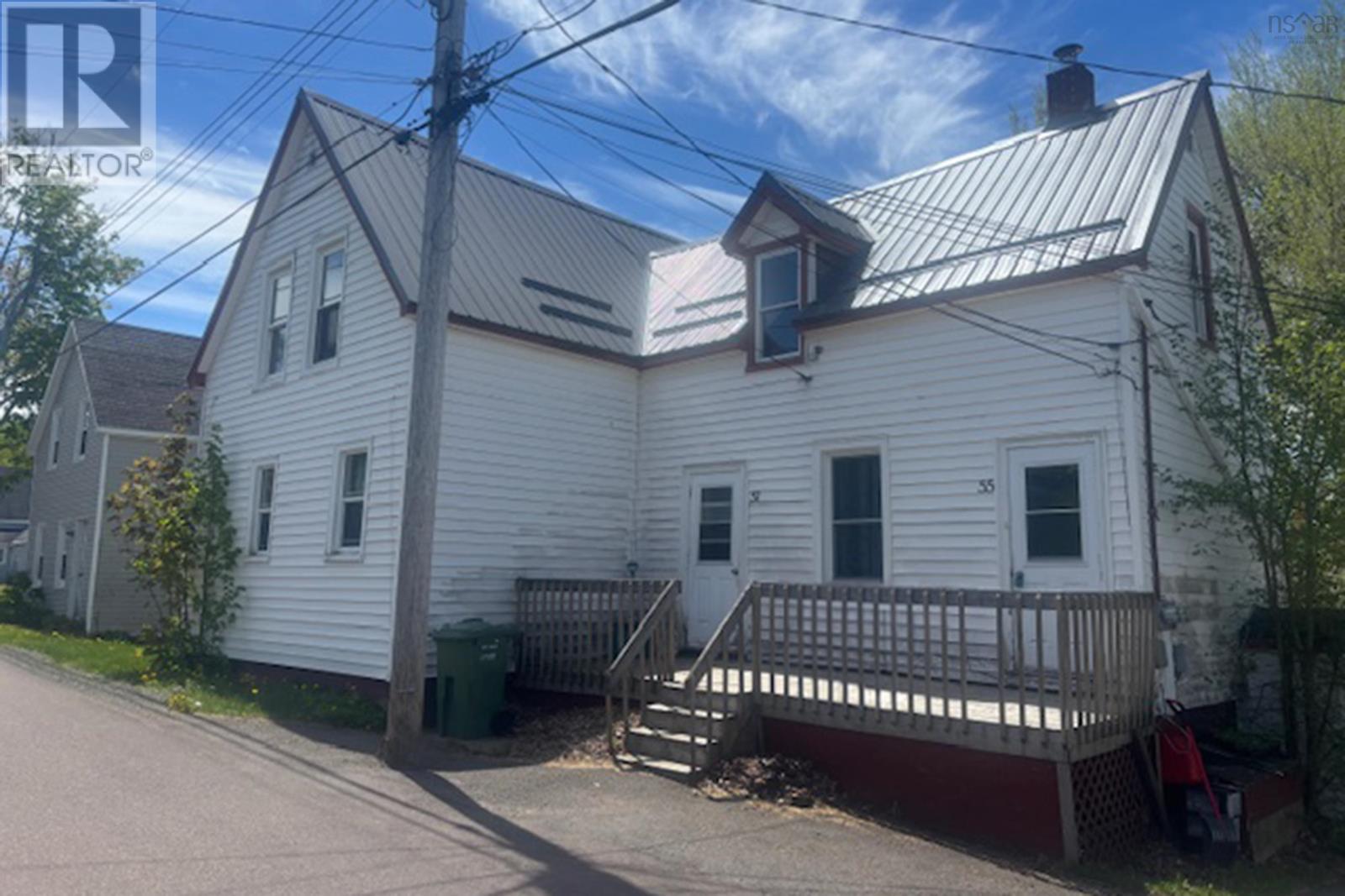 55 Elm Street Property Photo 1