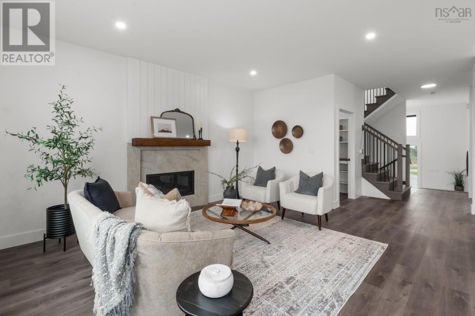 16 Wanders Way Property Photo 8