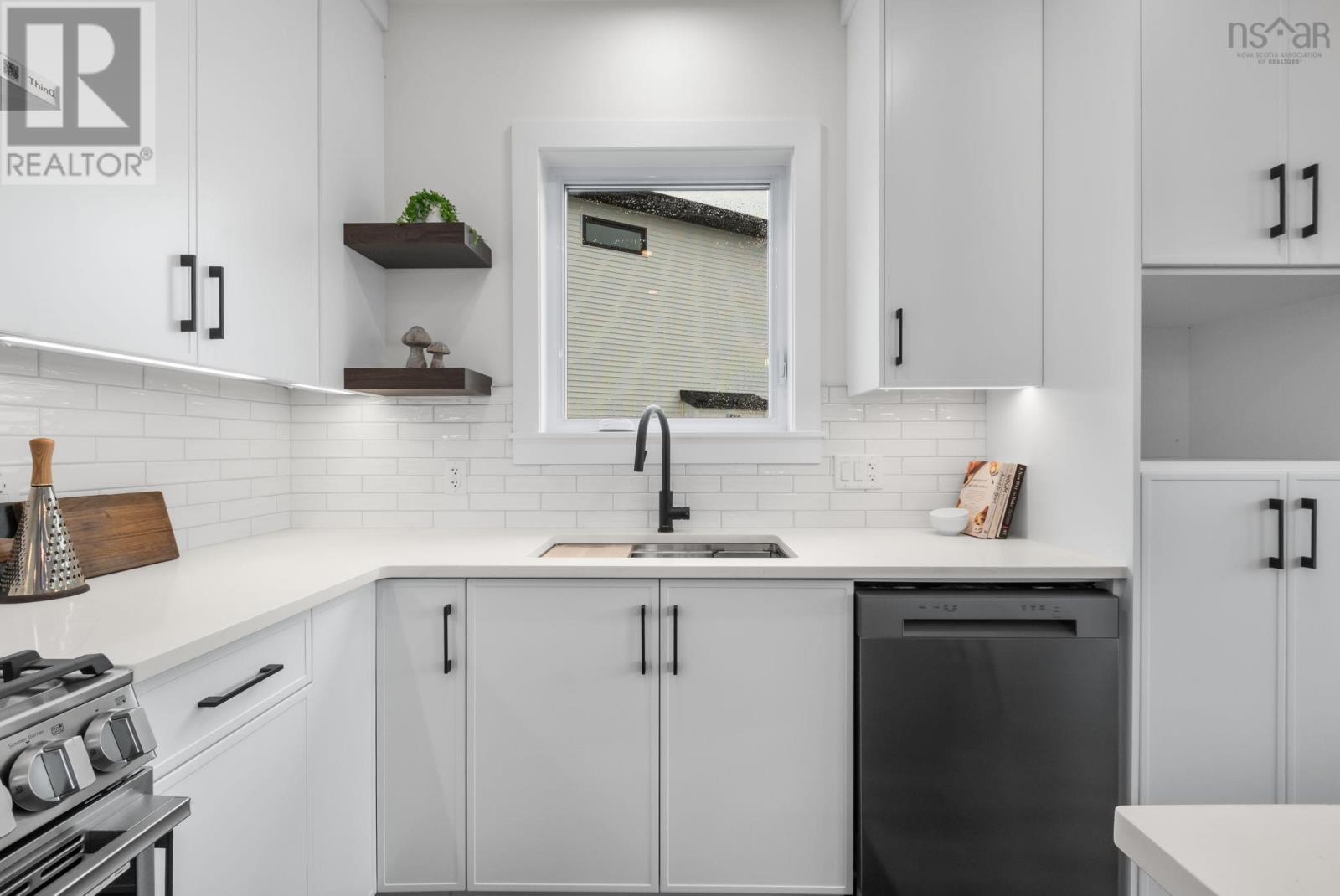 16 Wanders Way Property Photo 18