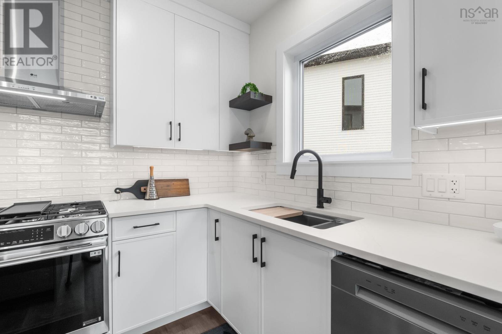 16 Wanders Way Property Photo 19