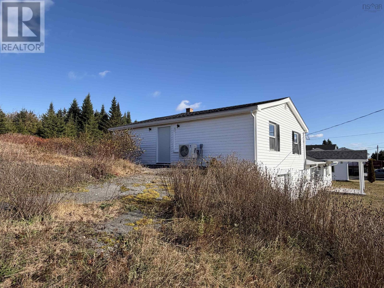 429 Highway 7 Property Photo 3