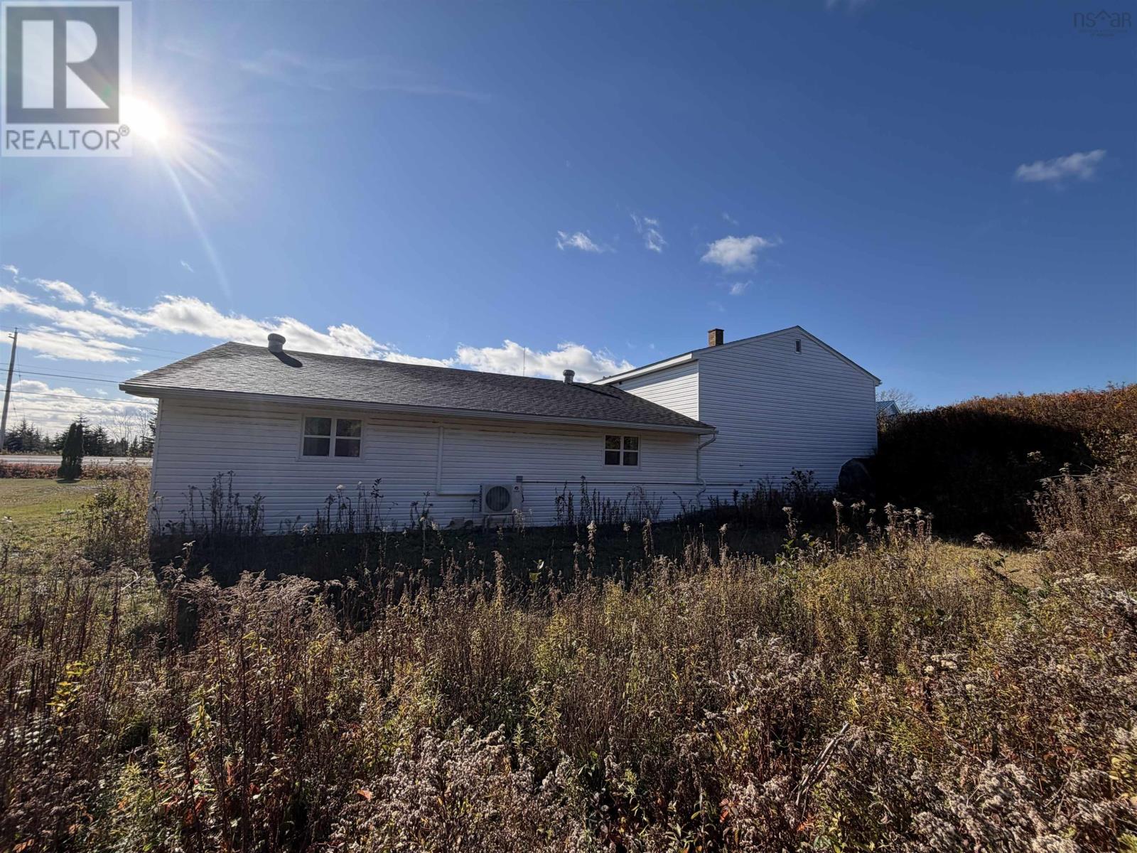429 Highway 7 Property Photo 5
