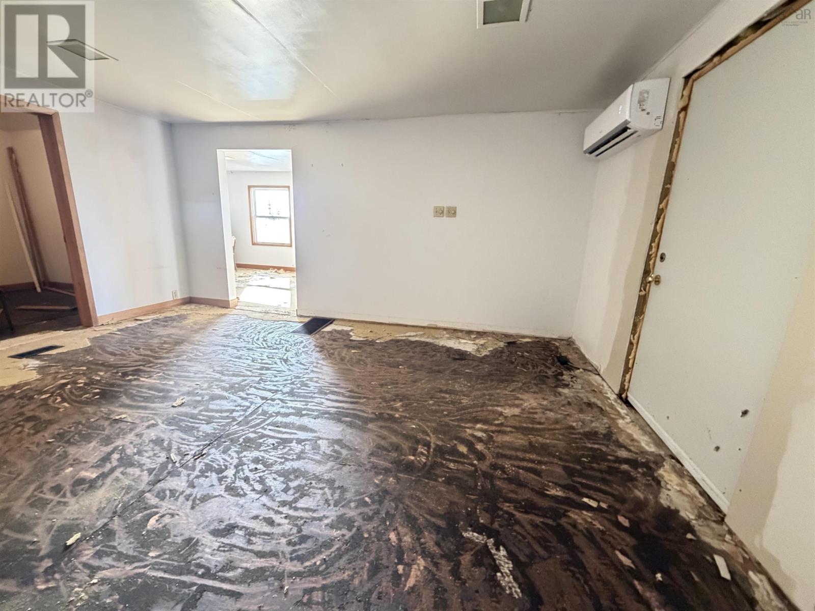 429 Highway 7 Property Photo 31