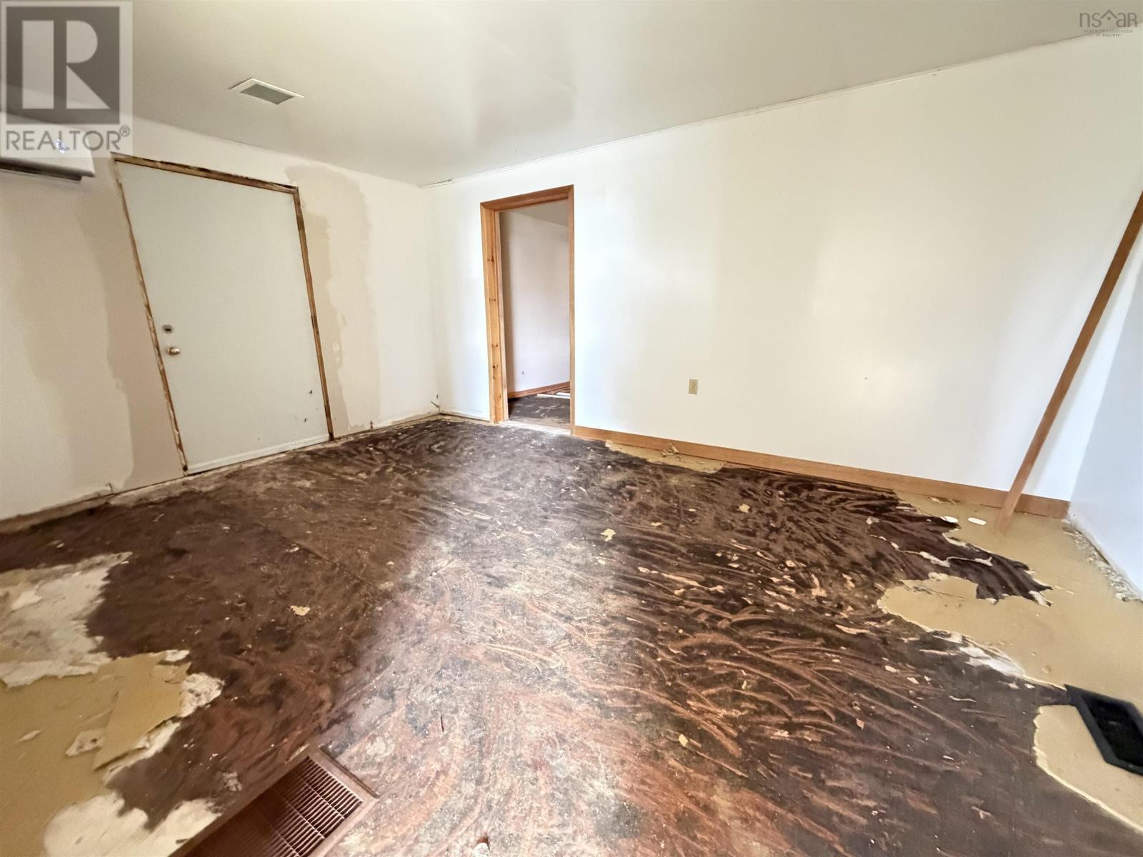 429 Highway 7 Property Photo 34