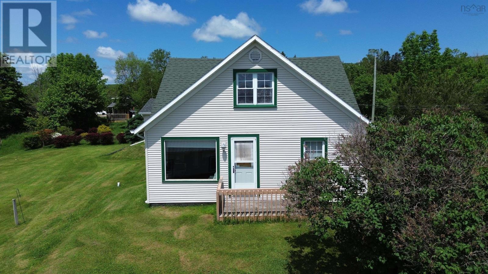 9596 105 Highway Property Photo 3