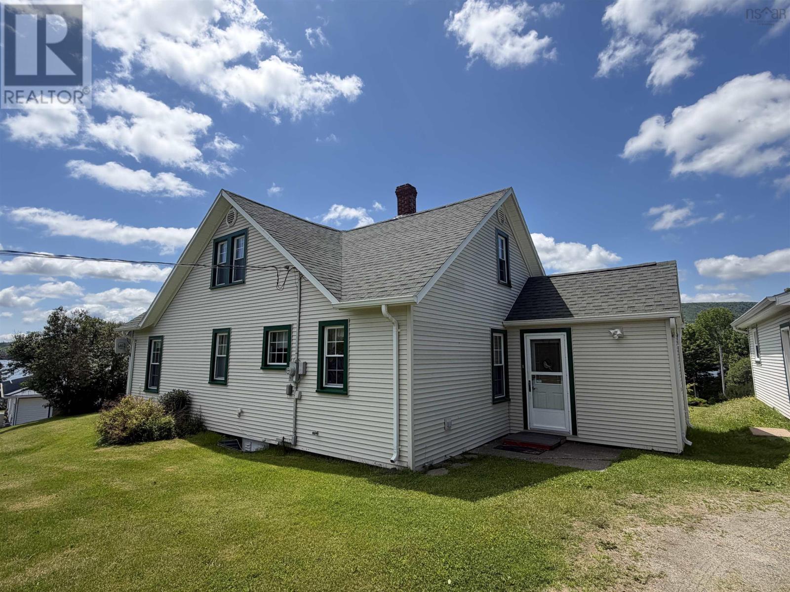 9596 105 Highway Property Photo 6