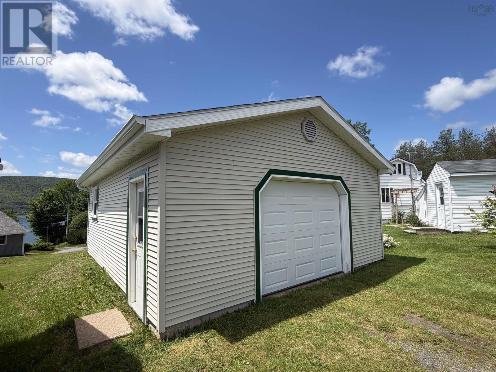 9596 105 Highway Property Photo 8