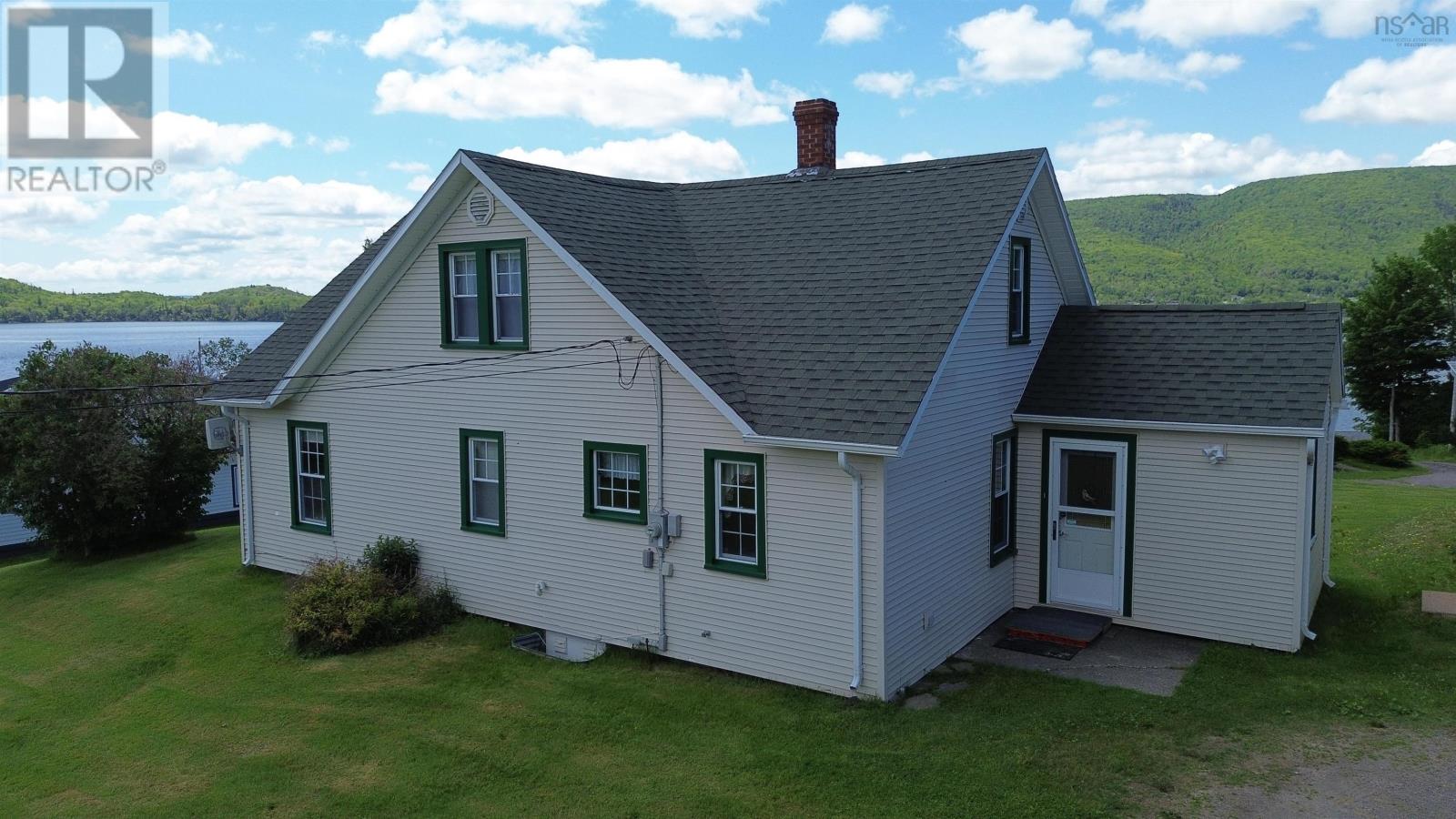 9596 105 Highway Property Photo 10