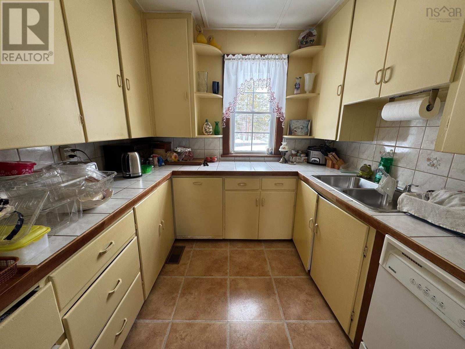 9596 105 Highway Property Photo 27