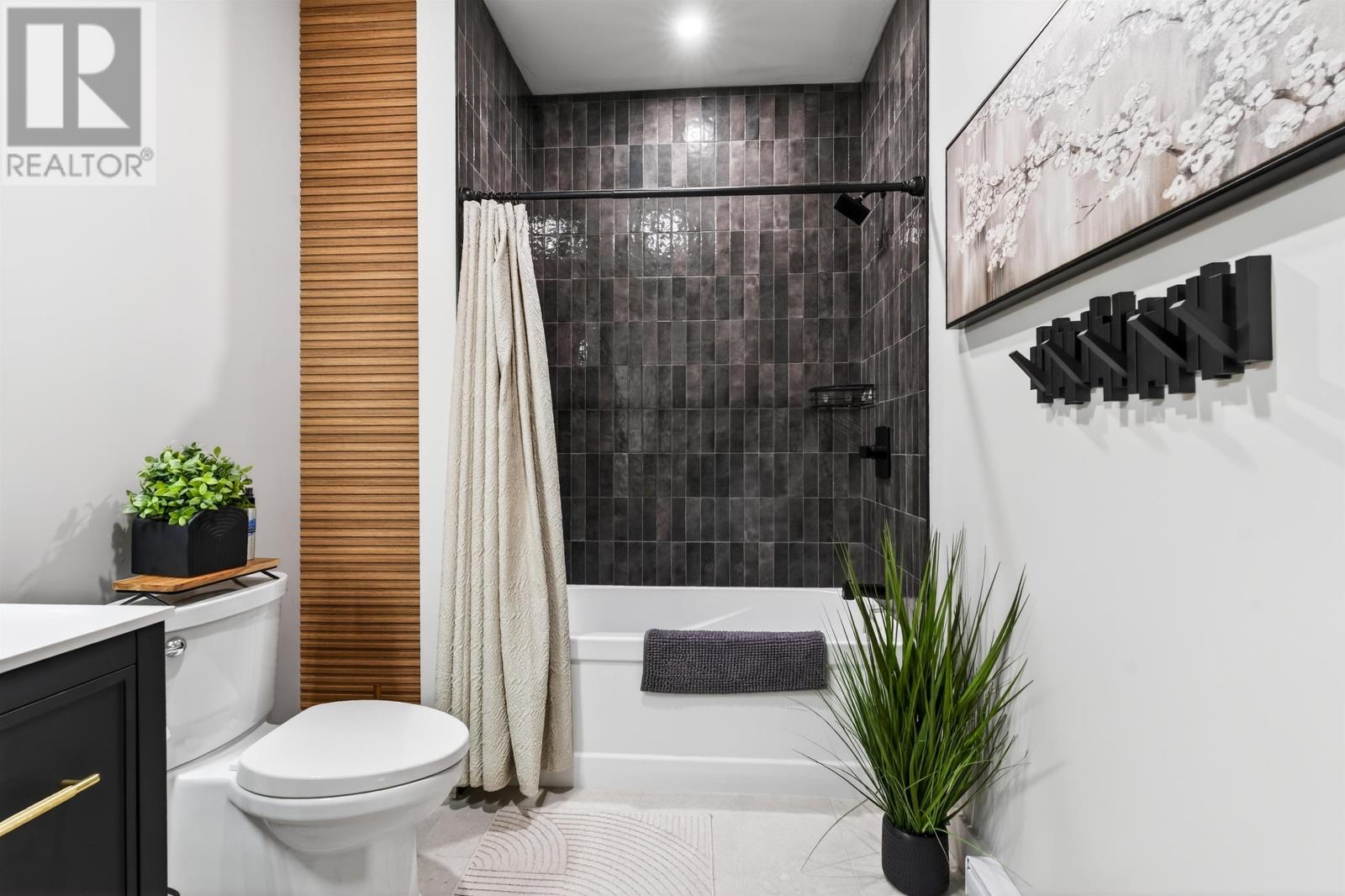 57 Applecross Avenue Property Photo 9