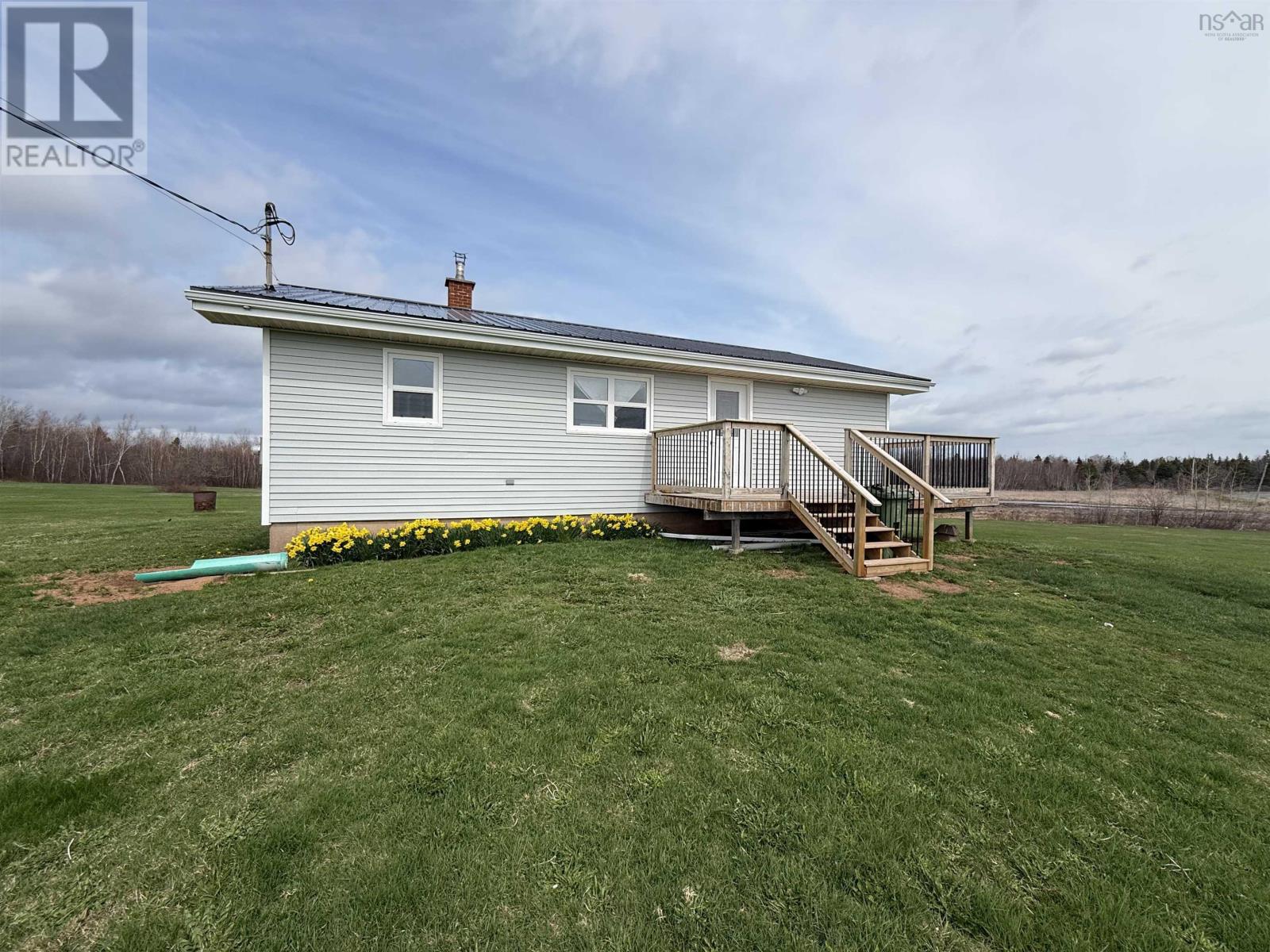 3999 Malagash Road Property Photo 1