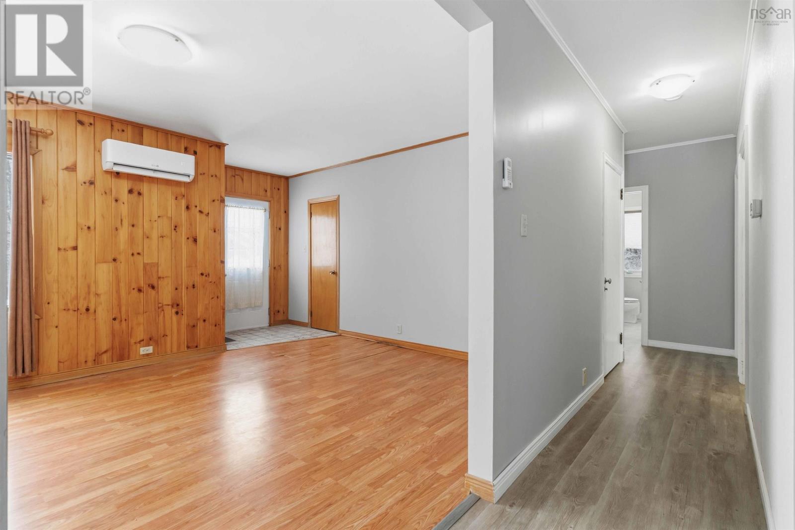 10 West Caledonia Road Property Photo 7