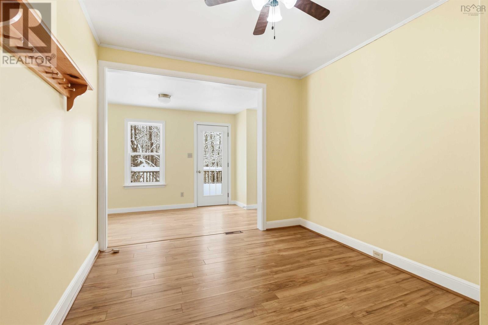 10 West Caledonia Road Property Photo 12