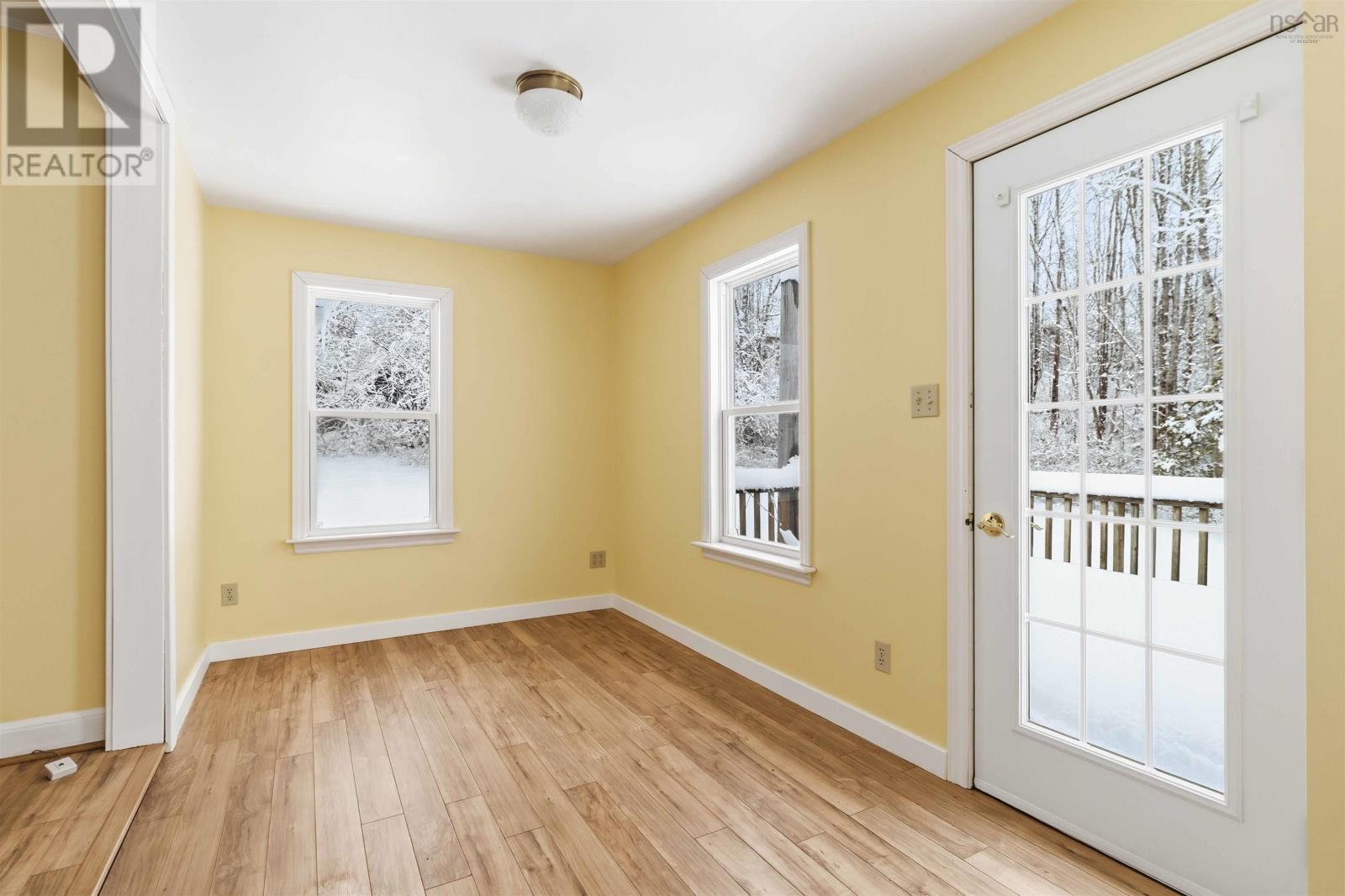 10 West Caledonia Road Property Photo 15