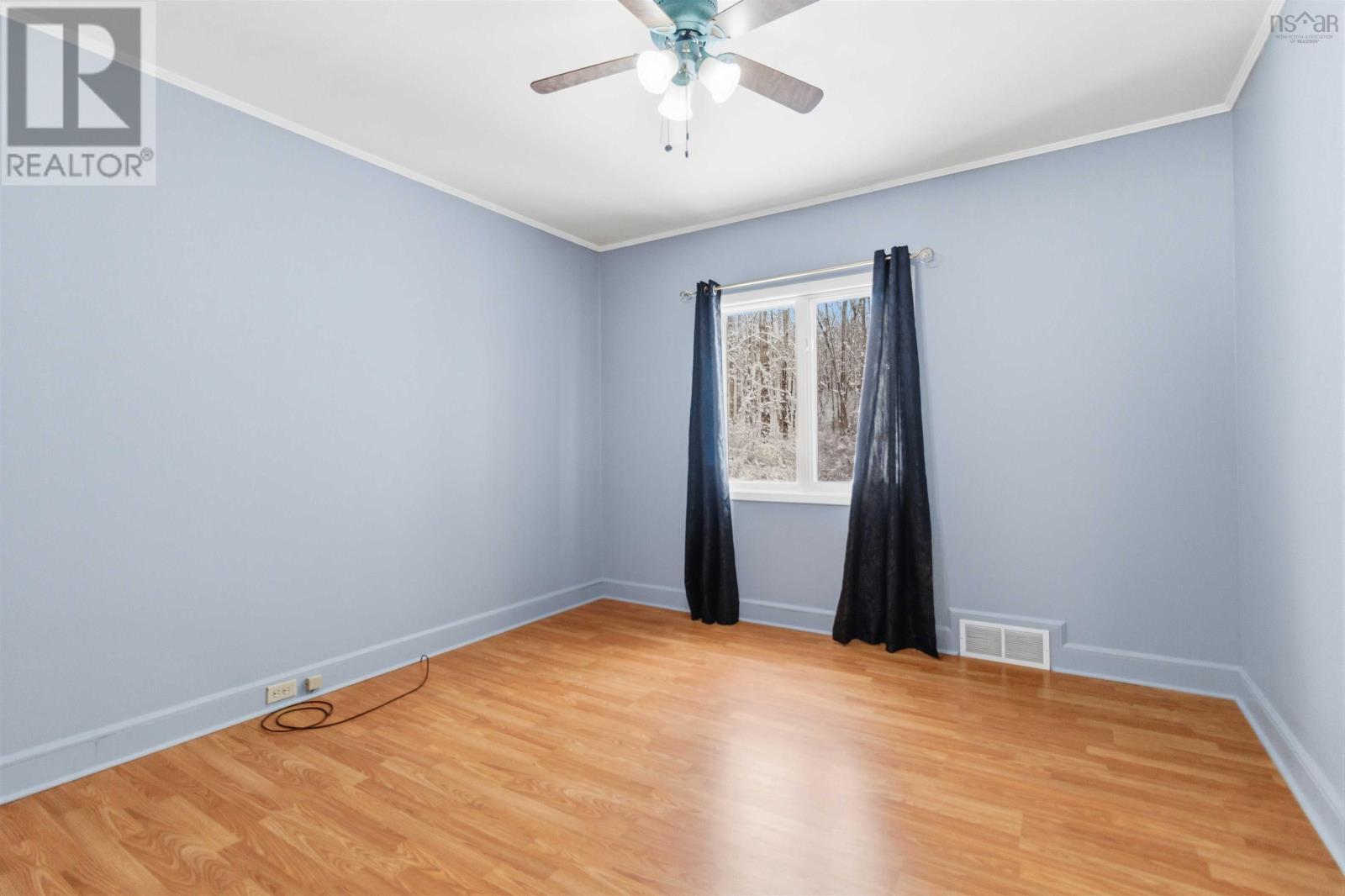 10 West Caledonia Road Property Photo 17