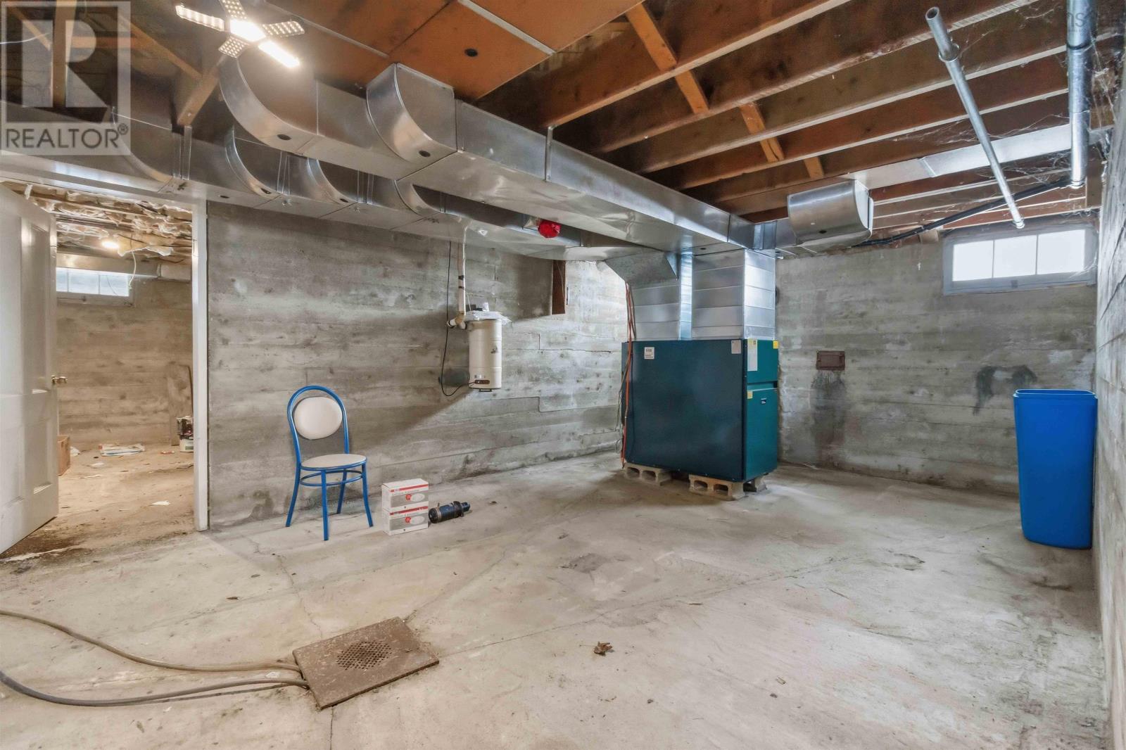 10 West Caledonia Road Property Photo 19