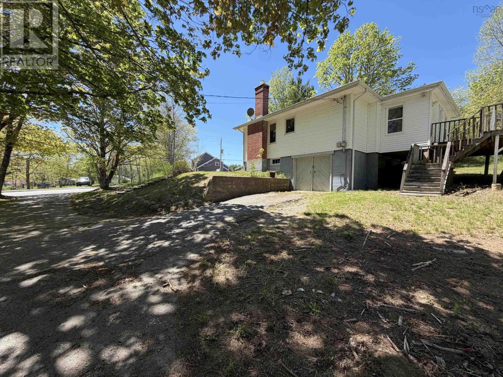 10 West Caledonia Road Property Photo 22