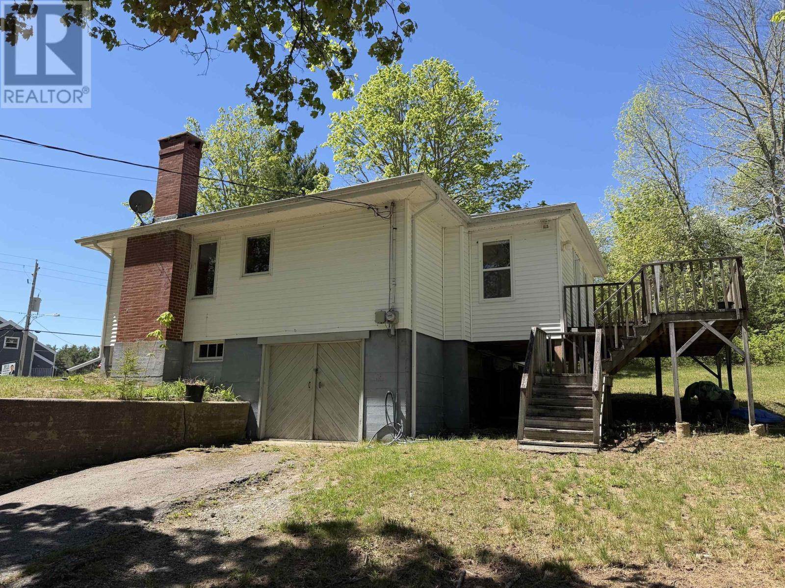 10 West Caledonia Road Property Photo 23