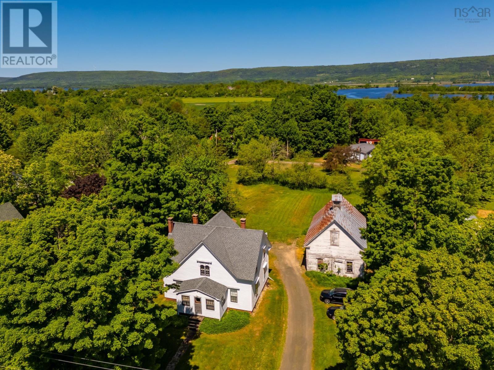 1851 Highway 201 Property Photo 1