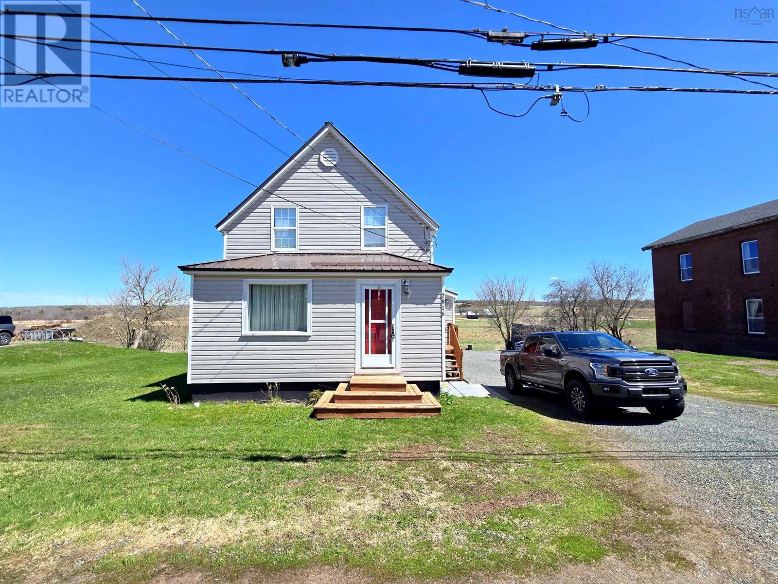 2816 Barronsfield Road Property Photo 1