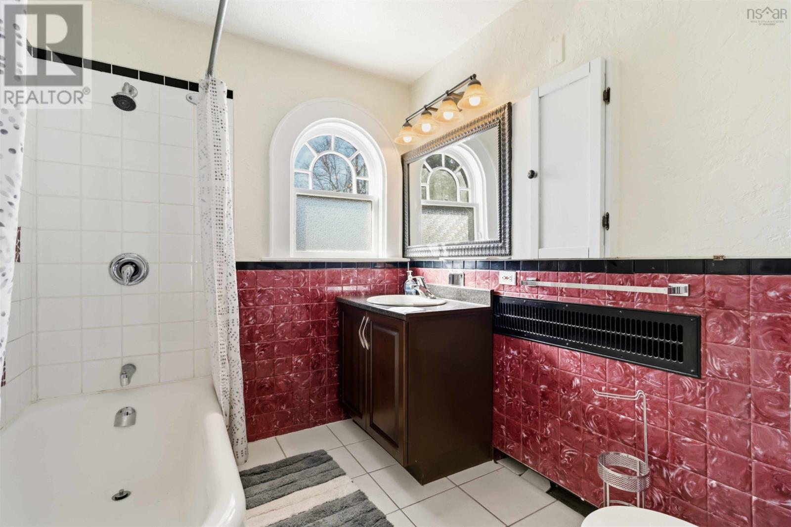 41 Alexandra Avenue Property Photo 26